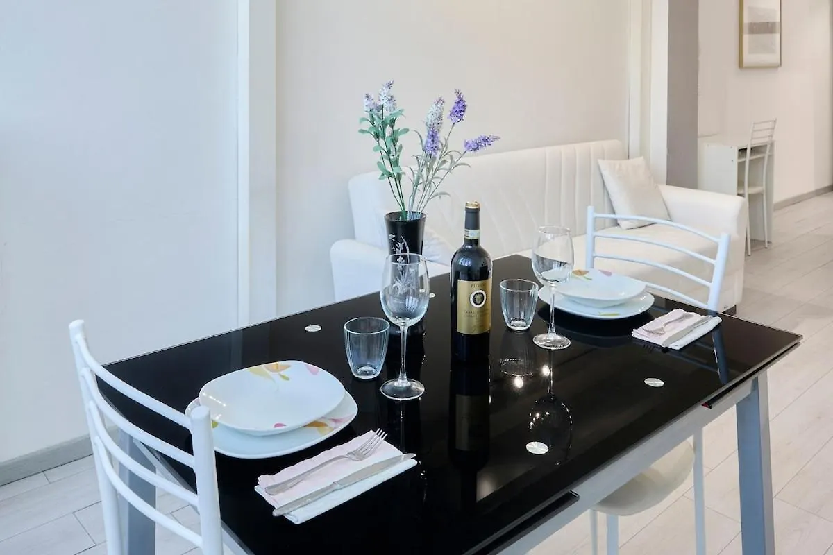 Апартаменты Modern Loft In Milan'S Heart 0*, Милан Италия